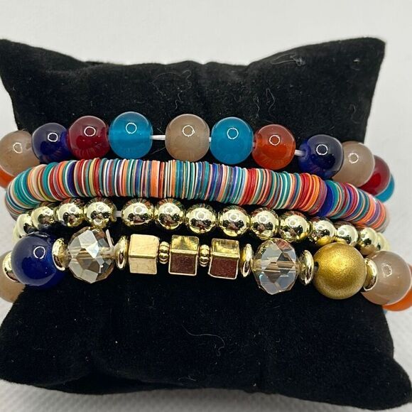 Brand New!! Beaded bracelet bundle - Picture 1 of 3